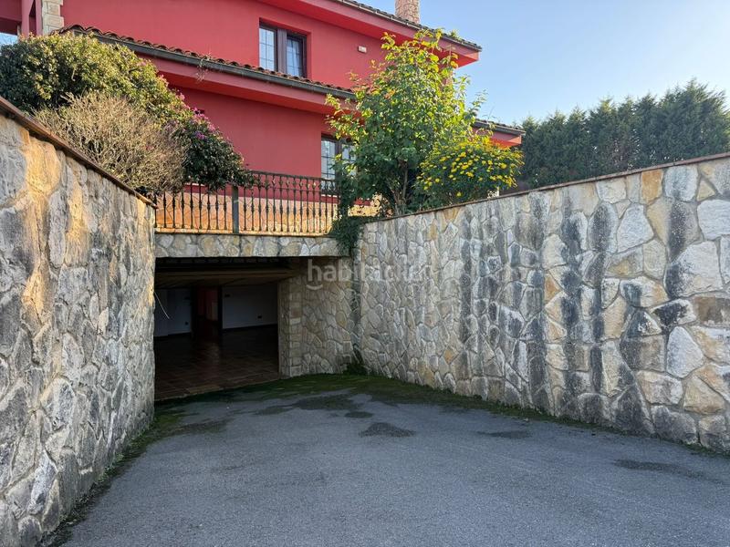 Foto 654eb95a-f7ac-4d95-b0f3-1b2c34f1899f. House with heating parking pool in Porceyo Gijón