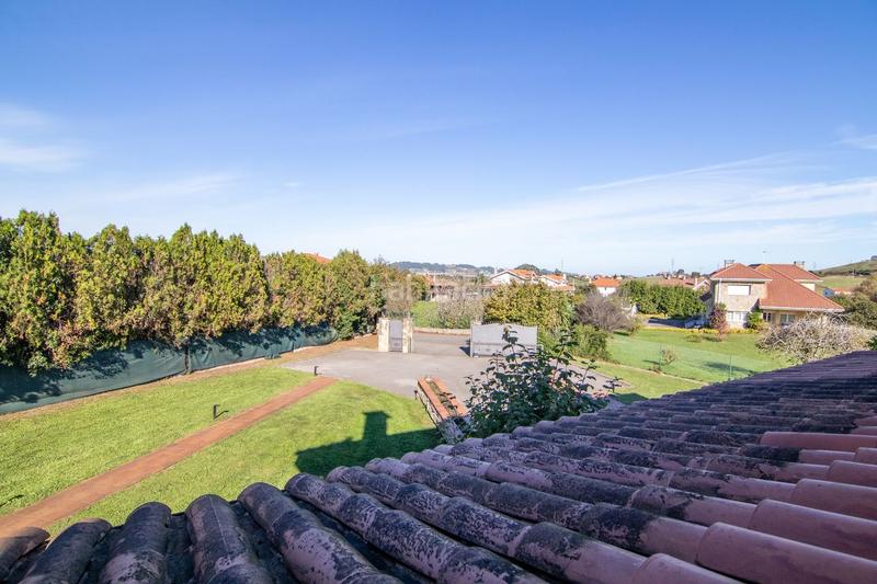 Foto a3940cfe-a948-4eb5-bb2b-5d666f80aa46. House with heating parking pool in Porceyo Gijón