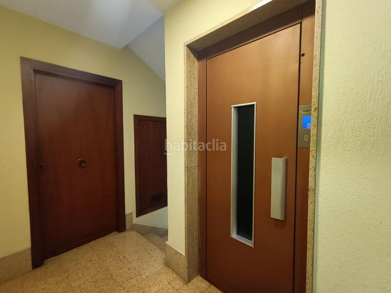 Foto 77ef2b3a-5267-4435-ad6b-35362f103158. Appartamento con riscaldamento parcheggio piscina in Oviedo