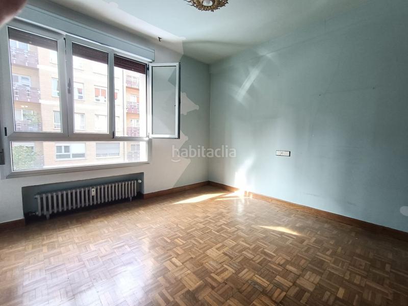 Foto 282c7aeb-c906-42ad-89a0-598204f0cf94. Piso en Plaza de América Oviedo