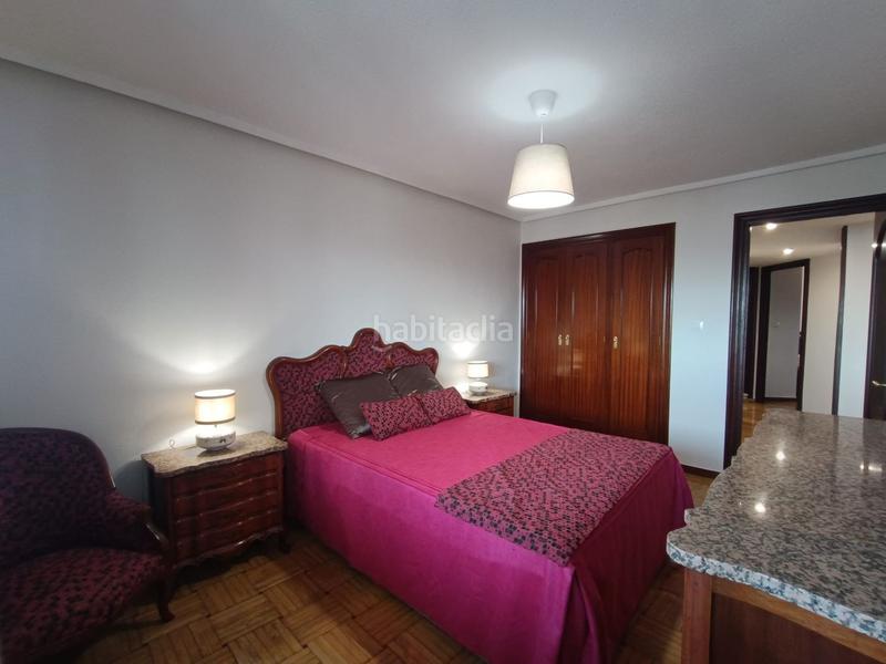 Foto 21f3d736-6c01-4f70-af20-f64fda849cc7. Rent flat with heating pool in Centro Gijón