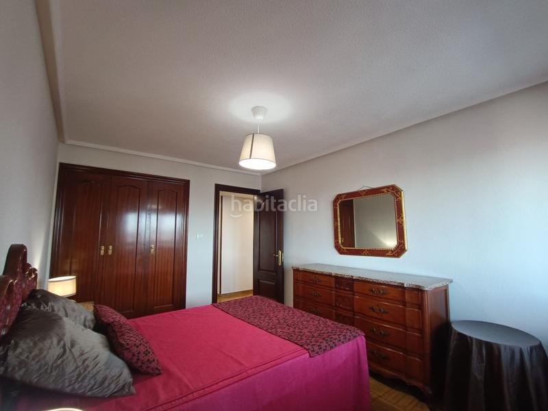 Foto 2571dedc-5972-4769-952d-43d7402012c4. Rent flat with heating pool in Centro Gijón