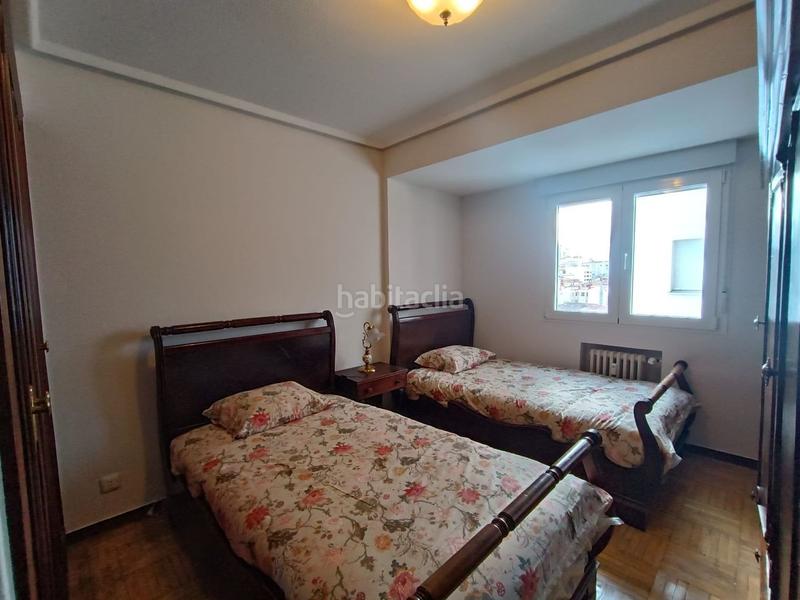 Foto 3b7e22df-261f-48d5-a85b-5232d9f94399. Rent flat with heating pool in Centro Gijón