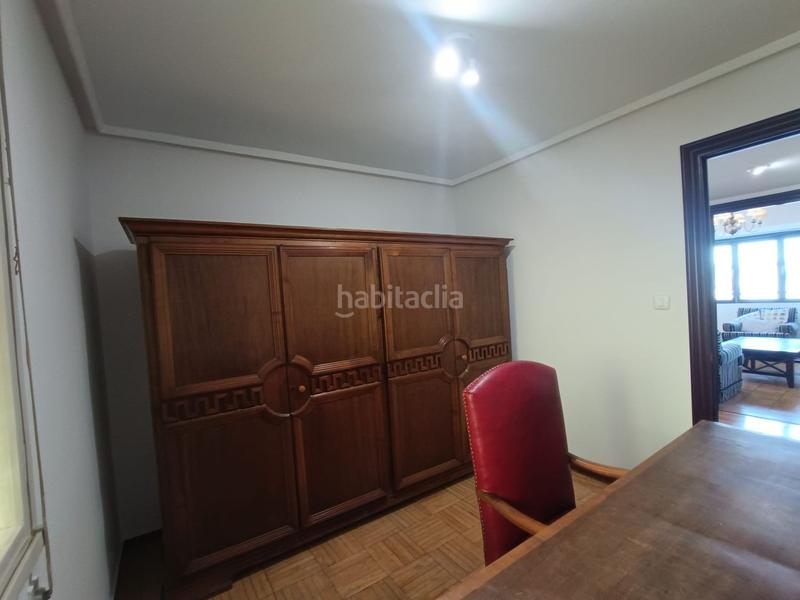 Foto 55620a49-0222-4a2a-ba73-62c95d6af005. Rent flat with heating pool in Centro Gijón