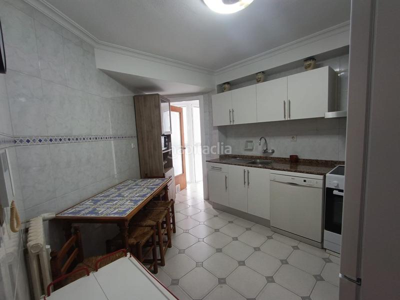 Foto 7435bc30-e274-4ba7-9f0a-7ee4e1978a8b. Rent flat with heating pool in Centro Gijón