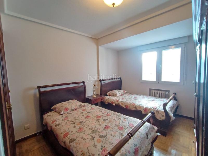 Foto 894d5f2e-0ba1-4984-9ea3-cef45b13df83. Rent flat with heating pool in Centro Gijón