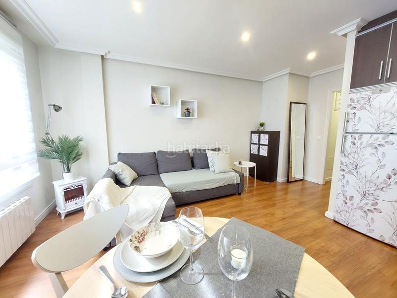 Foto daee8e7b-419e-4e39-a902-3d44db2122e0. Miete etagenwohnung mit heizung pool in El Natahoyo Gijón