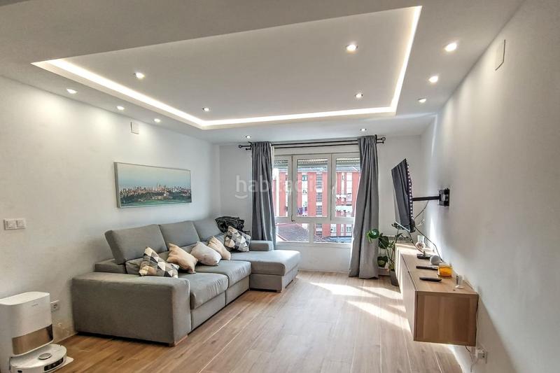 Foto f61bb70c-8489-4639-8d38-713ca2322f31. Pis amb calefacció piscina a Versalles Avilés