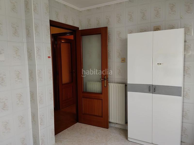 Foto 91b3b709-6f6b-477e-b457-5036fb208b2f. Pis amb calefacció aparcament piscina a Contrueces Gijón