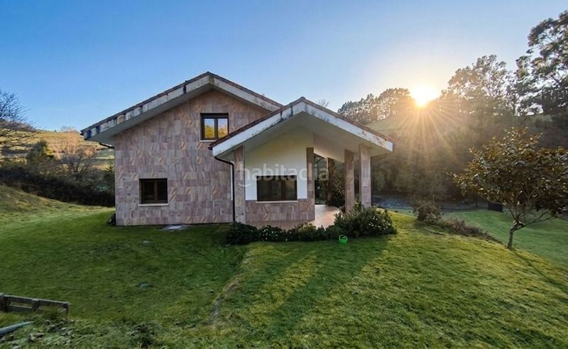 Foto 2dc272dd-cbe7-4ac7-8633-e89588646d34. Casa amb calefacció aparcament piscina a Parroquias Norte Siero