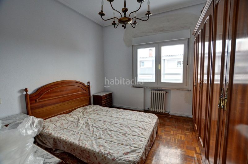 Foto 5d31de4a-d5a8-424d-831e-07cac4d0b0f8. Pis amb calefacció piscina a La Magdalena Avilés