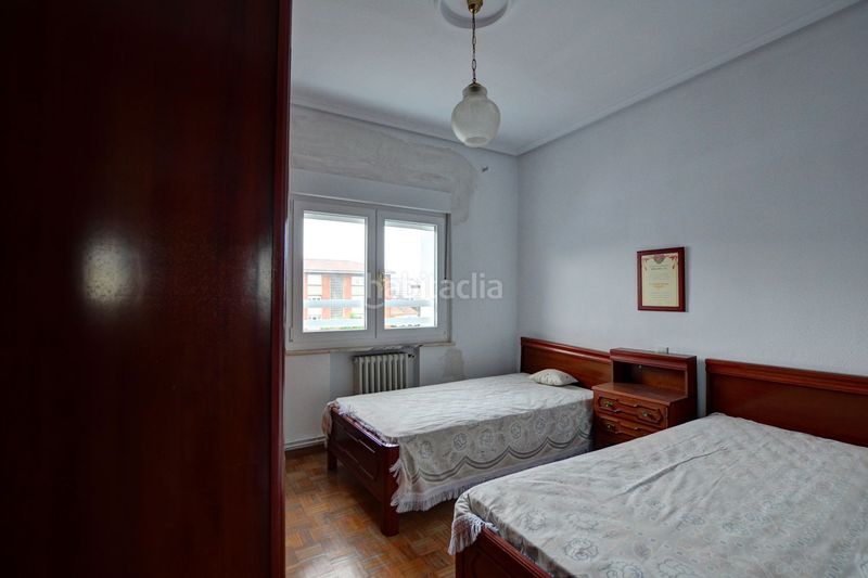 Foto b701b80e-4b07-44ed-bc96-abb68afb9fc6. Pis amb calefacció piscina a La Magdalena Avilés