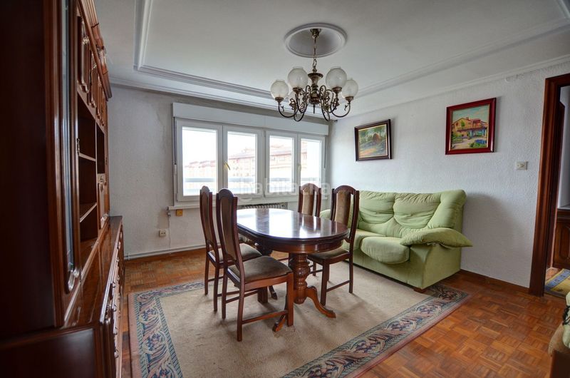 Foto e67324e7-a4ee-4a1e-adea-153c5f035da1. Pis amb calefacció piscina a La Magdalena Avilés