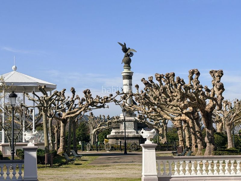 Foto bb894f1f-8c65-449d-b41c-e621c50893b3. Casa amb calefacció piscina a Castropol