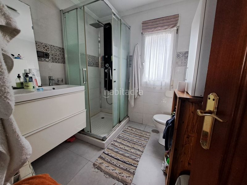 Foto be893e8f-af5b-4b9d-91ce-5944723b2091. Casa amb calefacció aparcament piscina a La Felguera Langreo