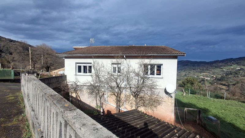 Foto eca0dc5c-263b-4b19-ad4c-181e009ae80a. Casa amb calefacció aparcament piscina a Fano Gijón