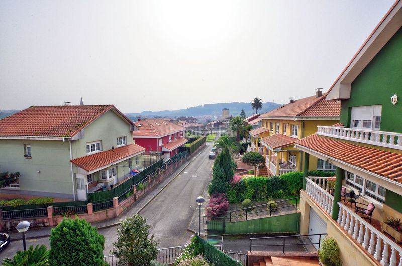 Foto 8d0450f7-3a77-4a0a-9885-fadb870962d0. Casa amb calefacció aparcament piscina a Villalegre - La Luz Avilés