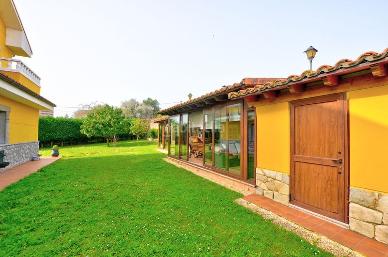 Foto 9feff151-48d2-4fed-9856-1ddab3c9fad0. Casa amb calefacció aparcament piscina a Villalegre - La Luz Avilés