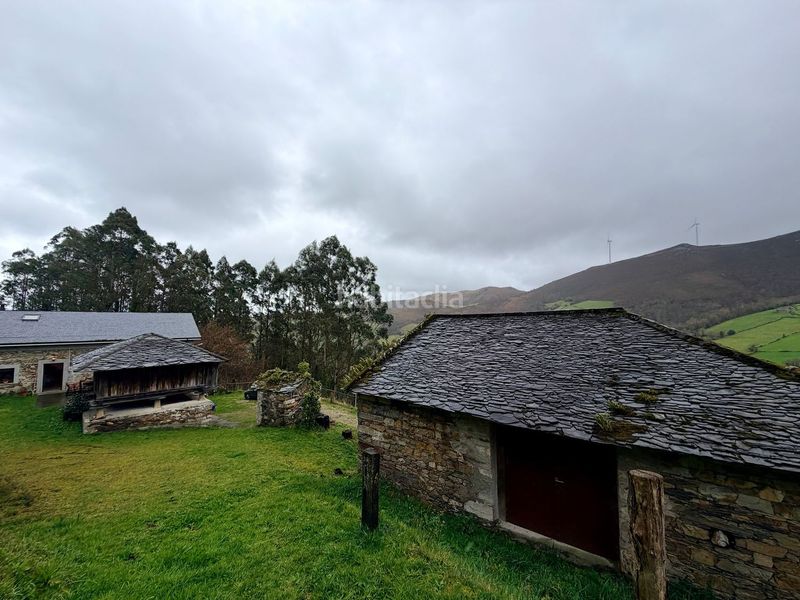 Foto 479aaf40-4825-4ffe-b31e-ec24a4575080. Casa amb calefacció aparcament piscina a Navia