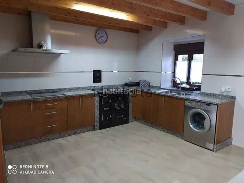 Foto 9d4400c7-6371-42da-bd54-2c162609cc1c. Casa amb calefacció aparcament piscina a Navia