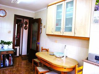 Etagenwohnung  N/a