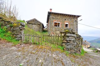 House in Cangas del Narcea