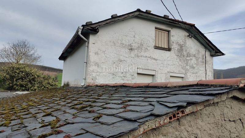 Foto ff33aa5b-62a1-4981-8a61-63d5e183c14e. Casa amb aparcament piscina a Navia