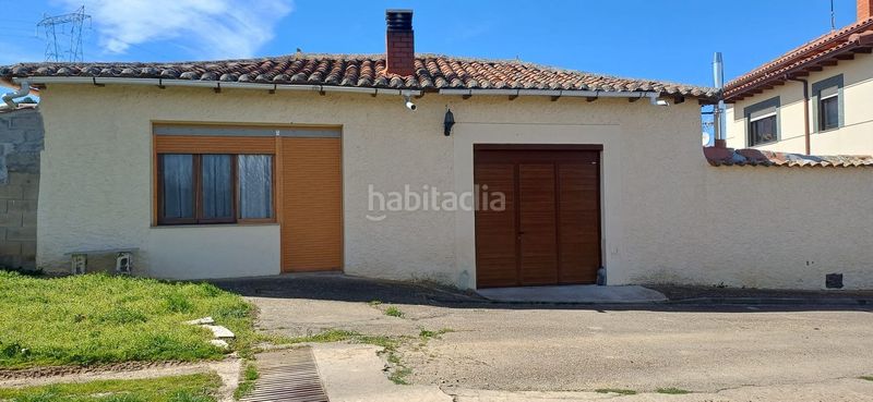 Foto 75a313d8-8fc8-4f80-803a-ad1518a3c0c3. Casa amb calefacció aparcament piscina a Valderrey