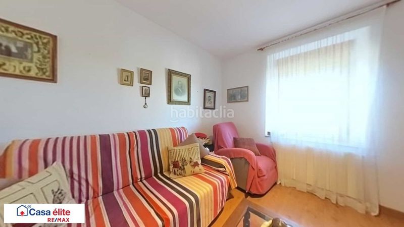 Foto bac7bca8-f5de-4dde-8bec-8b74c357aabb. Casa amb calefacció aparcament piscina a Valderrey