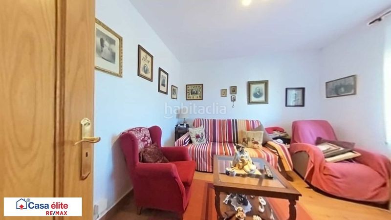 Foto be2735b8-93ce-49c4-8c93-b9e8d144b0a8. Casa amb calefacció aparcament piscina a Valderrey