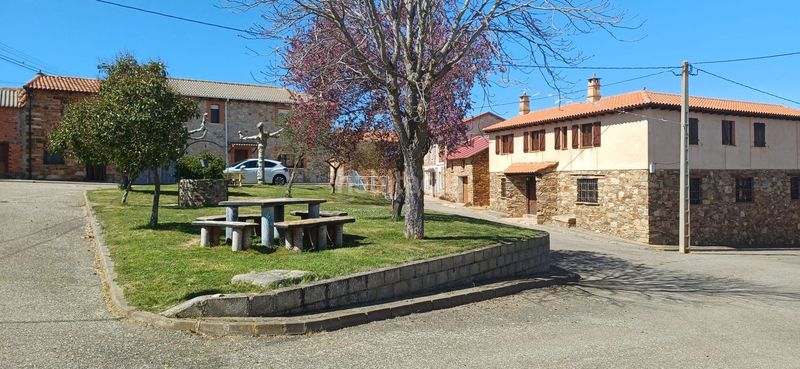 Foto d7a8f420-6168-4665-8aa4-40961e8ddee8. Casa amb calefacció aparcament piscina a Valderrey