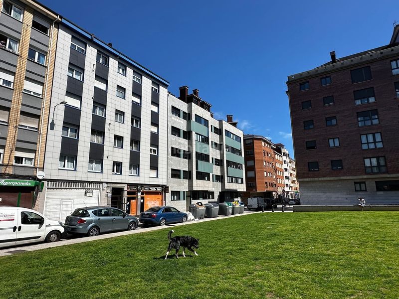 Foto f00c4ad8-f83c-4899-a39f-a93fb420c345. Pis amb calefacció piscina a Llano Gijón