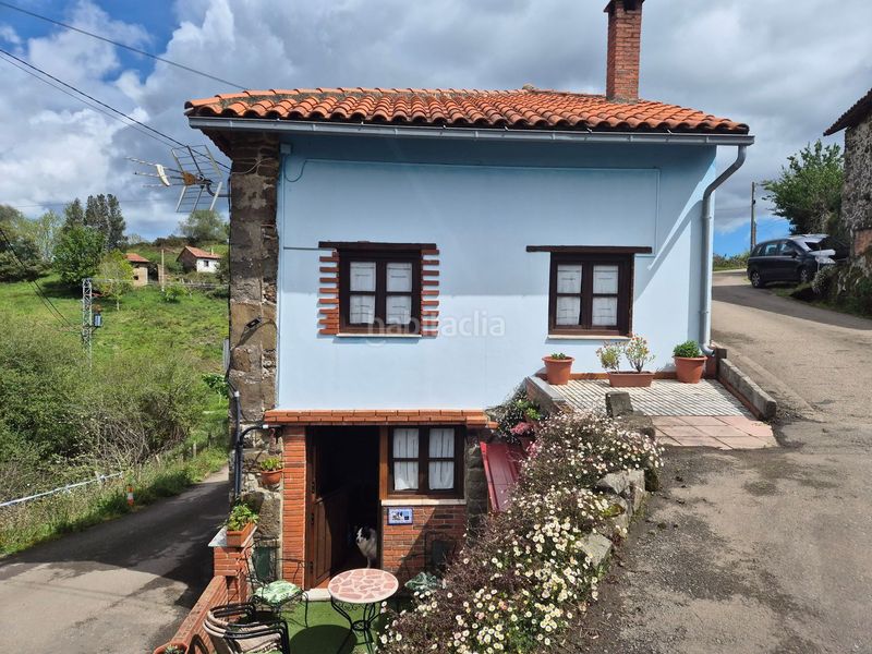 Foto cd4e3bac-5d59-4b07-b11a-f5089a2a0b7f. Casa amb piscina a Colunga