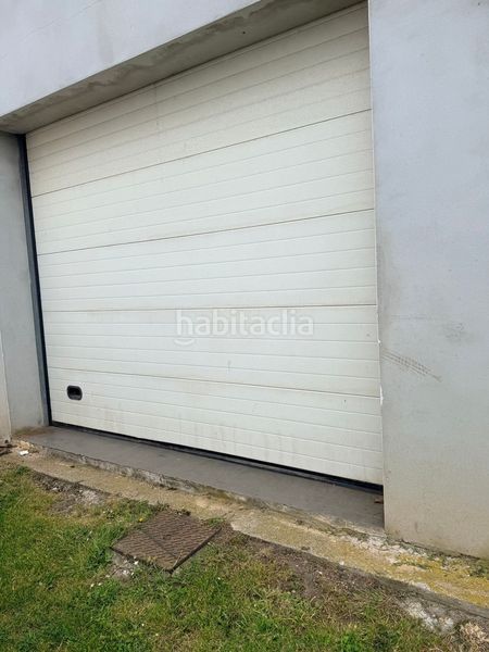 Foto c20c1bae-eac8-4e45-99dd-1637ff70e253. Casa amb calefacció aparcament piscina a Valdés