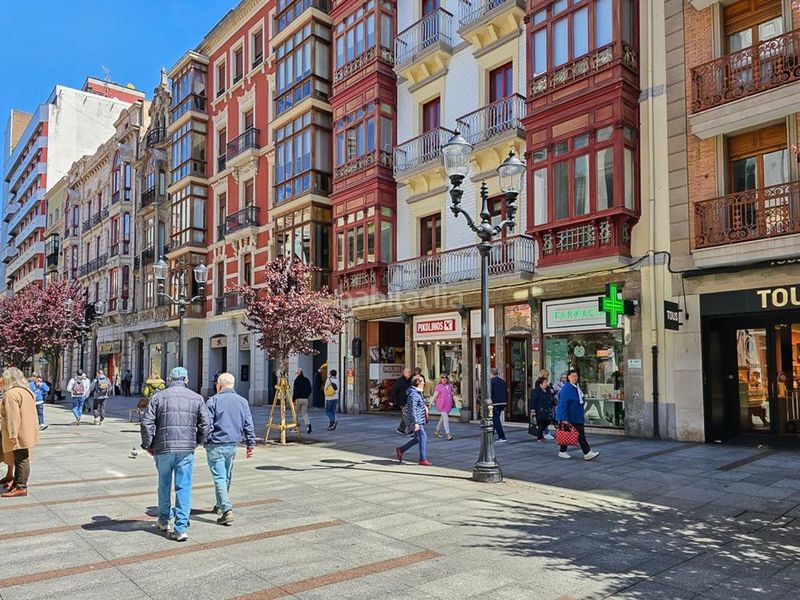 Foto b5db93f9-7363-42a7-bfff-b5c12ac43e7c. Pis amb calefacció piscina a Centro Gijón