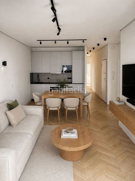 Foto f5aae244-1a16-4355-bd09-e29f0dc4a86c. Pis amb calefacció piscina a Centro Gijón