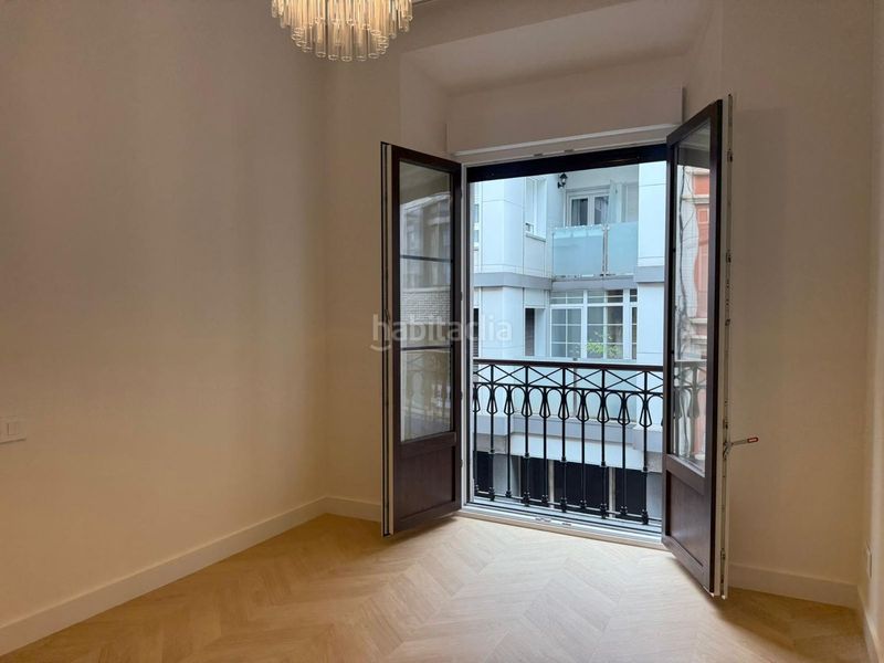 Foto ffb1ade0-bd51-4fa5-a51c-efdbb2d74f50. Pis amb calefacció piscina a Centro Gijón