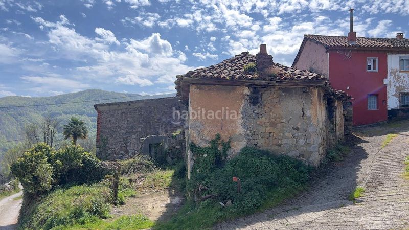 Foto 2451f2c3-f62c-4974-b91d-d5b3a90ca746. Casa amb piscina a Quirós