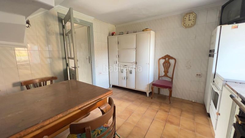 Foto a87f204c-9ece-44b5-b994-1aa870d8a172. Casa amb piscina a Quirós