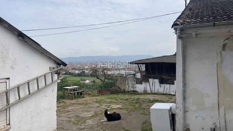 Foto eca7a898-91b0-4d8e-bb81-52b7a5e9a8aa. Casa amb piscina a Veriña Gijón