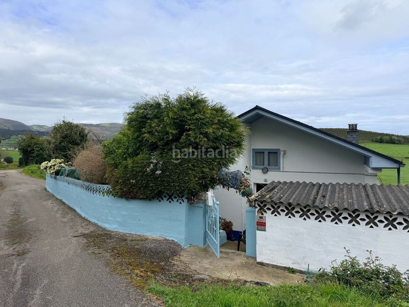 Foto 4385a0f0-bd93-4e17-a123-cc071abe8ab6. Casa amb aparcament piscina a Navia