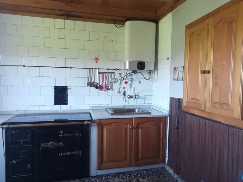 Foto 83ca7b9f-8294-46f7-b8a0-55affa892090. Casa amb aparcament piscina a Navia