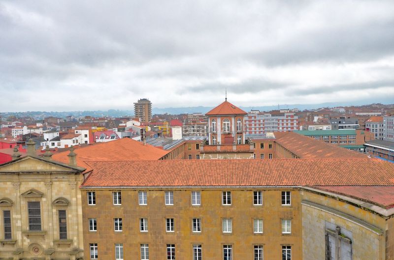 Foto c7adef15-dc61-4e7c-b614-c21e42f97c49. Pis amb calefacció piscina a Ceares Gijón