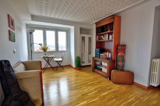 Etagenwohnung  N/a