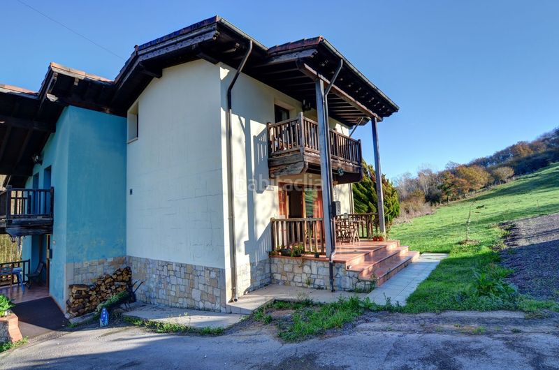 Foto 674bd339-b8cd-4d02-80ec-03c6213a23c2. Casa amb calefacció aparcament piscina a Cangas de Onís