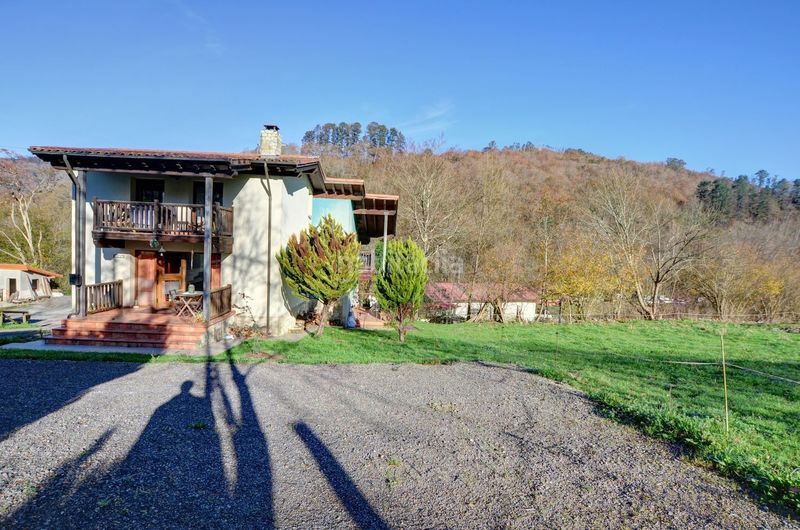 Foto d7c556bb-4fe8-4d2a-a078-bda7b5868e3f. Casa amb calefacció aparcament piscina a Cangas de Onís