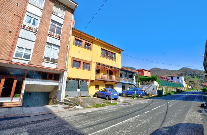 Foto b2d83bbf-a9a5-45f5-8d55-146cc9c3e0bb. Casa amb calefacció aparcament piscina a Lena