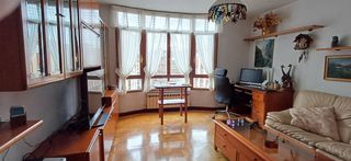 Etagenwohnung  N/a