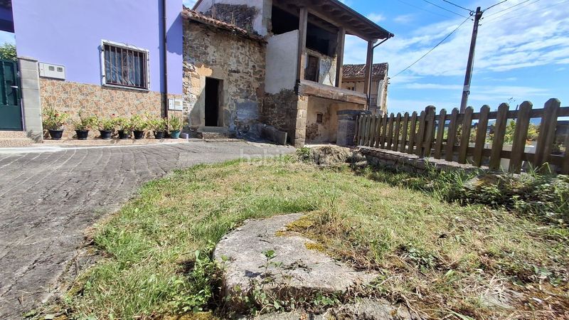 Foto 135e7fc4-dbd3-4939-80a5-5f0dbea4f360. Casa amb piscina a Parres