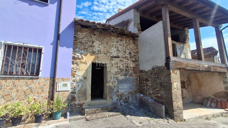 Foto 1b974a5f-6cb3-44ee-a081-6db0abcff4c4. Casa amb piscina a Parres